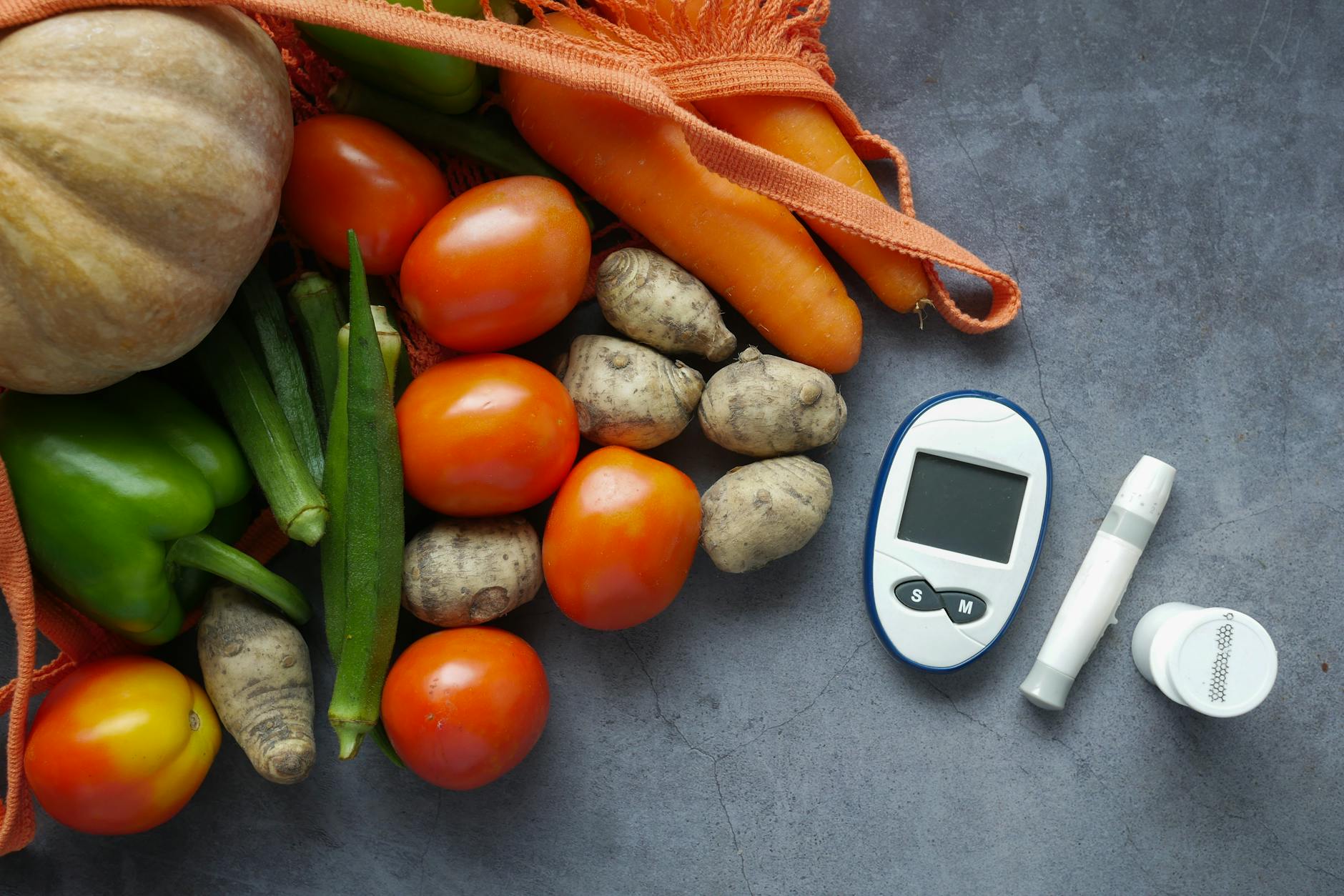 Healthy Eating for Diabetics: Precautions and Tips cover 558